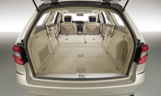 Illustration for article titled 2010 Mercedes E-Class Estate Debuts Ahead Of Frankfurt